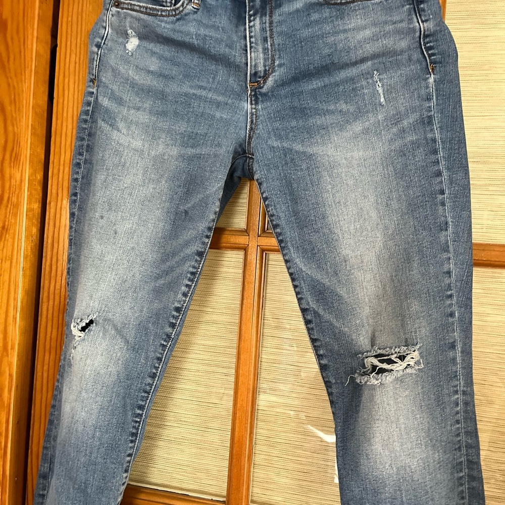 GAP 1969 true skinny ankle. Women's Distressed Skinny Jeans - Light Blue